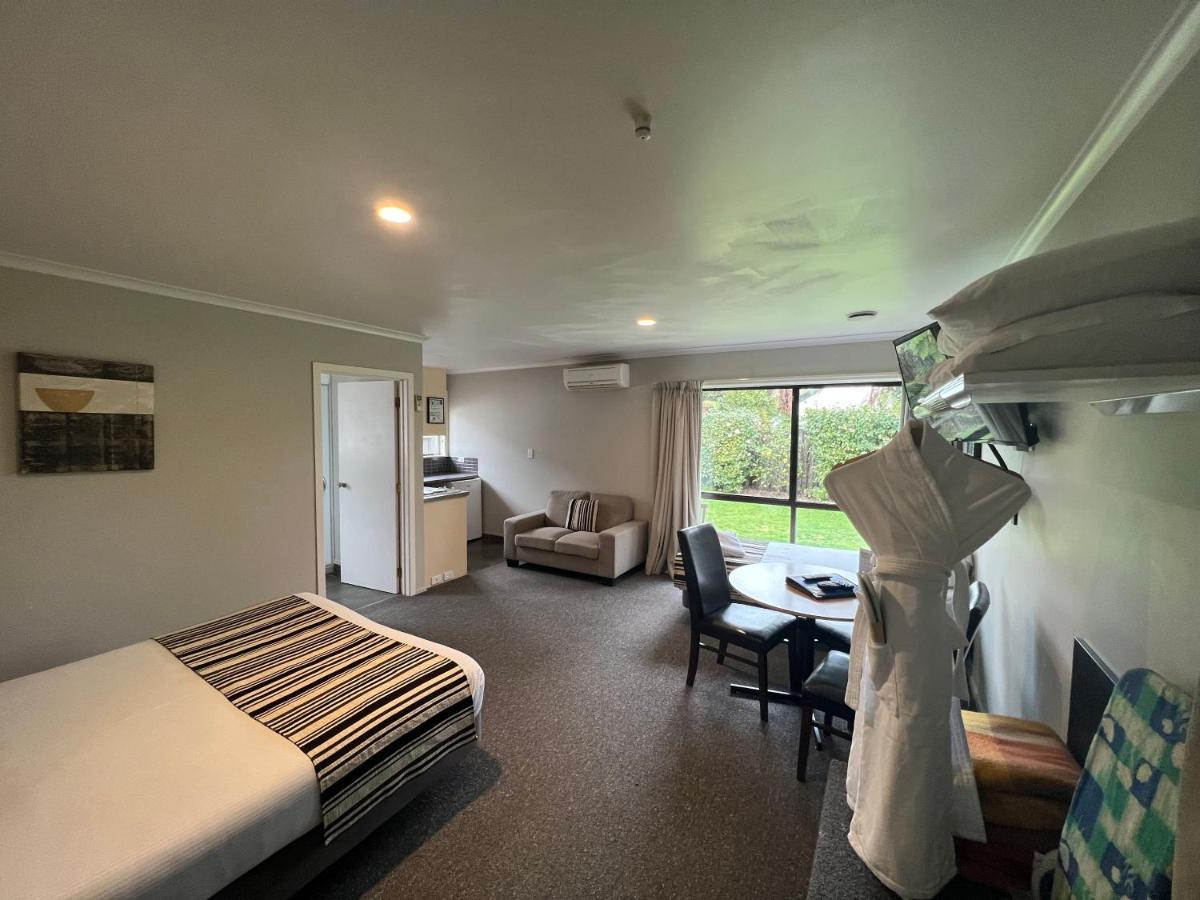 Quality Inn Acapulco Таупо Екстер'єр фото