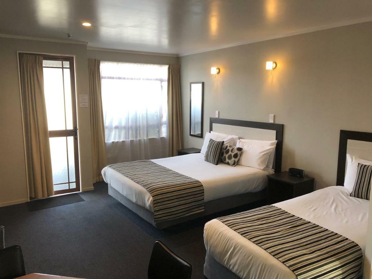 Quality Inn Acapulco Таупо Екстер'єр фото