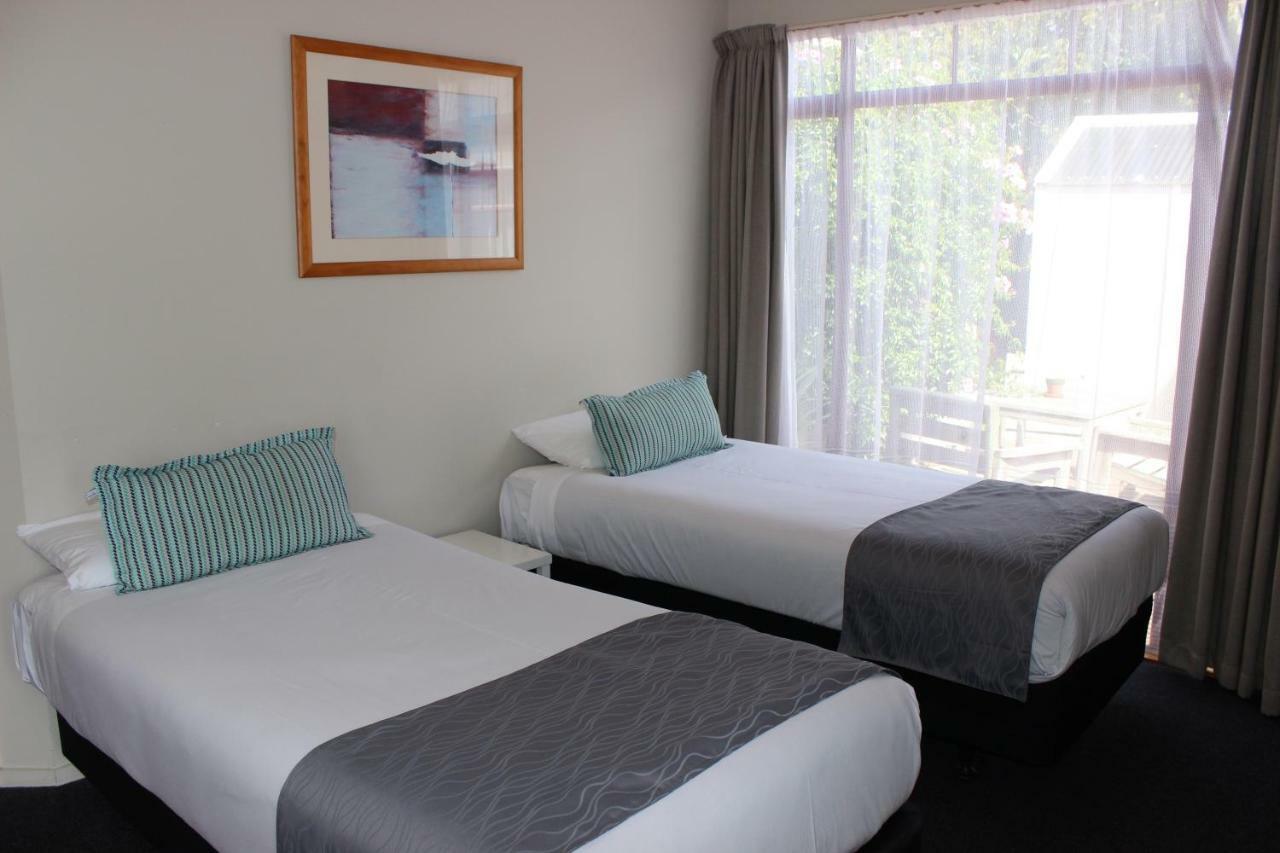 Quality Inn Acapulco Таупо Екстер'єр фото