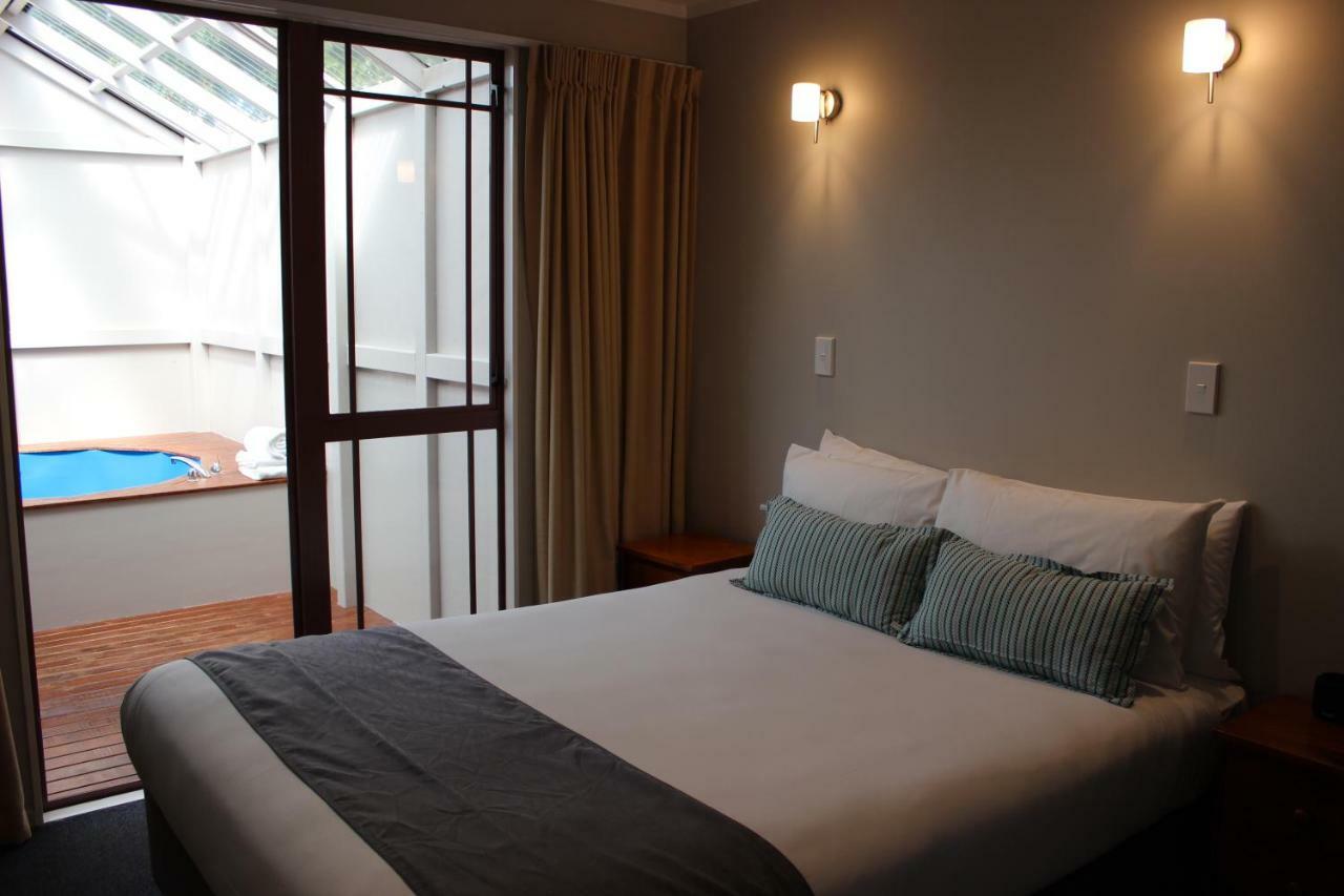 Quality Inn Acapulco Таупо Екстер'єр фото